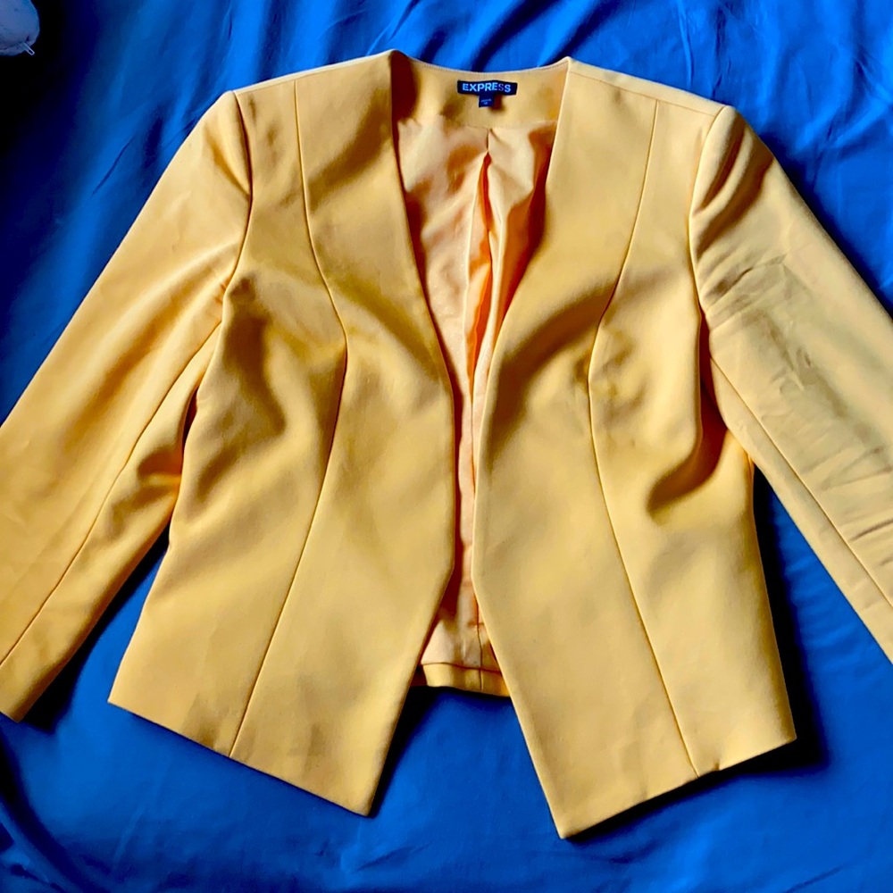 Yellow tapered blazer